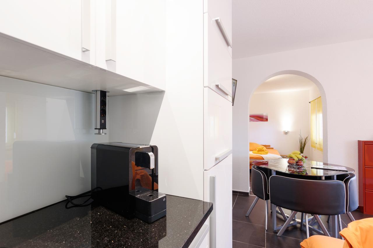 Studio Apartment Maslina Горни-Карин Экстерьер фото